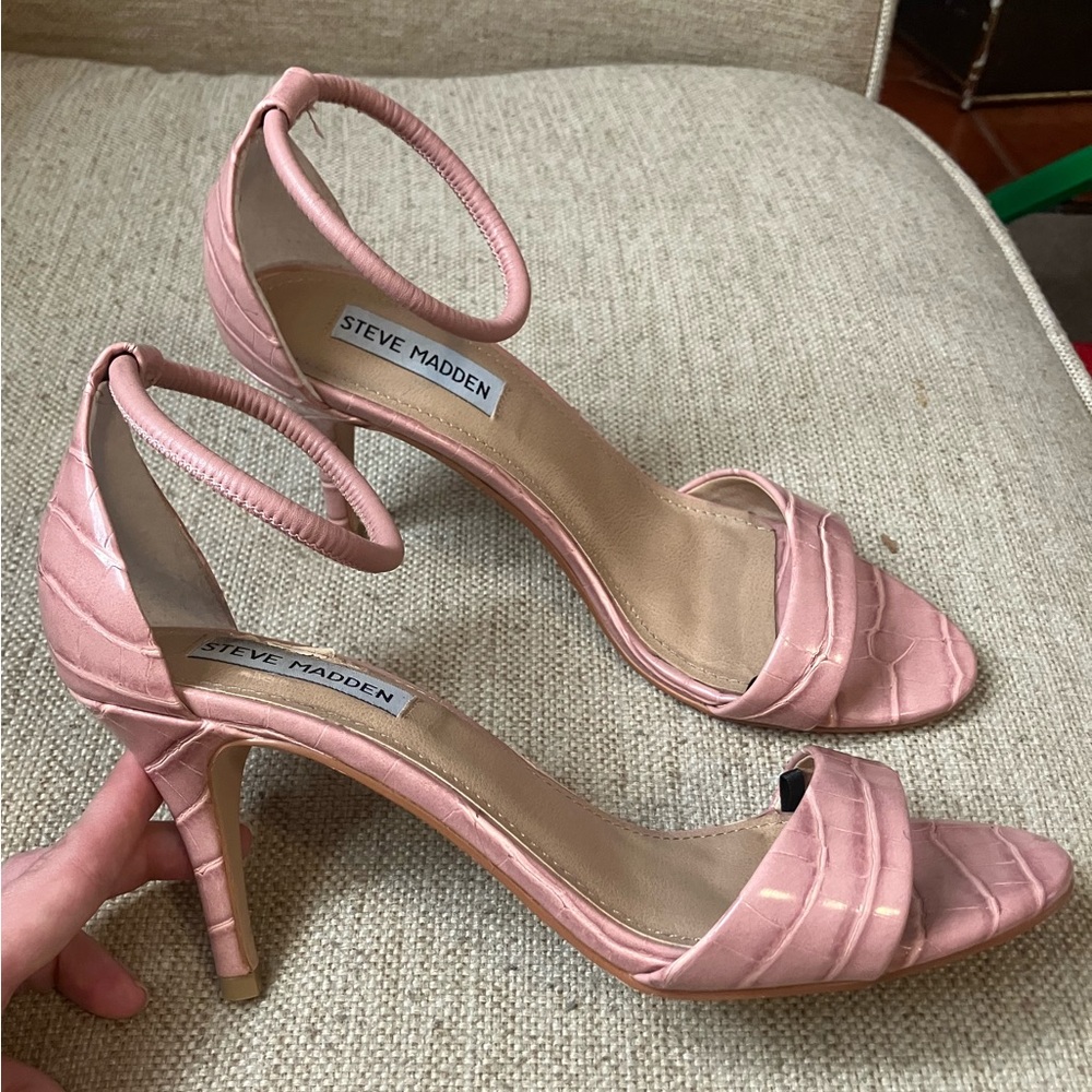 Pink croc Steve Madden heels - Picture 2 of 4